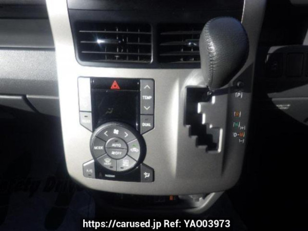 Used 2008 AT toyota voxy ZRR70W Image[24]
