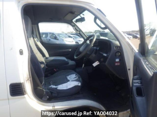 Used 2004 AT toyota hiace-commuter TRH124B Image[11]