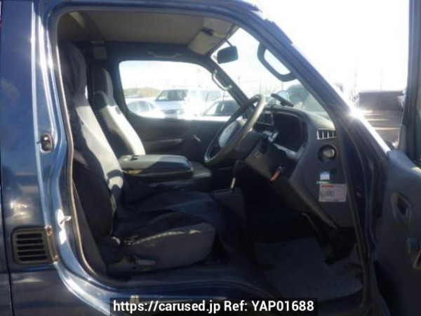 Used 2004 AT toyota hiace-van TRH112V Image[11]