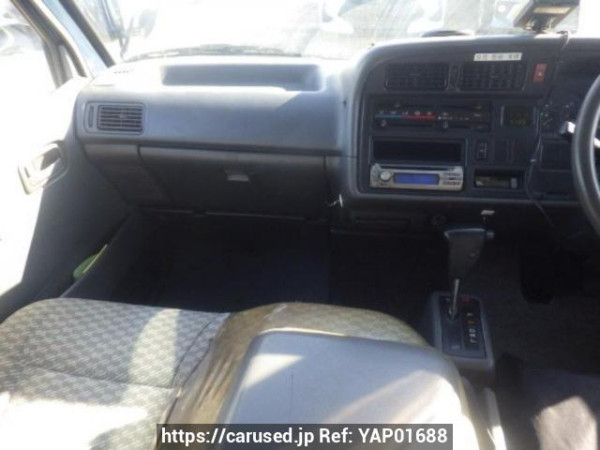 Used 2004 AT toyota hiace-van TRH112V Image[16]