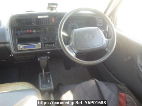 Used 2004 AT toyota hiace-van TRH112V Image[17]