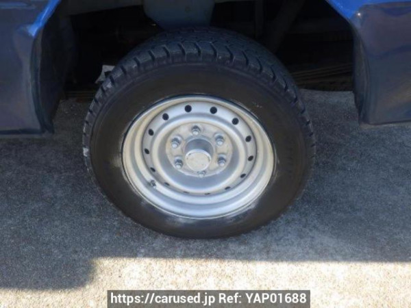 Used 2004 AT toyota hiace-van TRH112V Image[26]