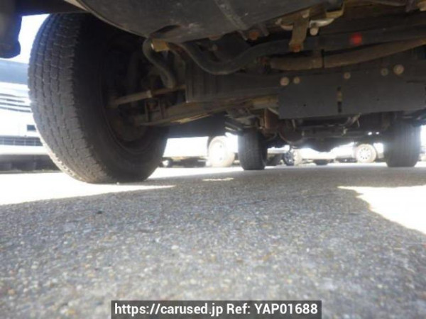 Used 2004 AT toyota hiace-van TRH112V Image[28]