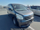 Toyota Noah ZRR70G