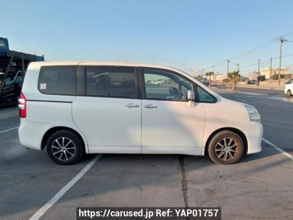 Used 2010 AT toyota noah ZRR70G Image[7]