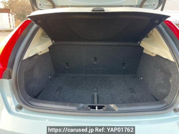 Used 2017 AT volvo v40 MD4204T Image[8]