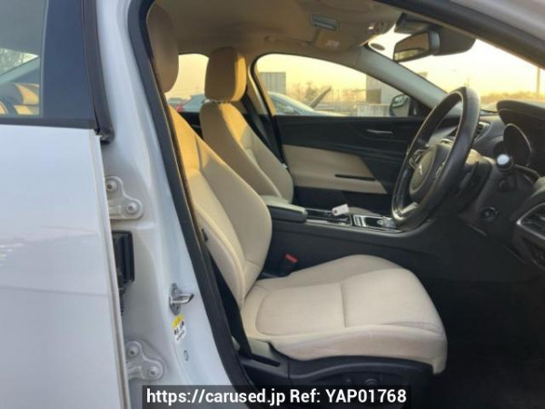 Used 2016 AT jaguar xe JA2GA Image[13]