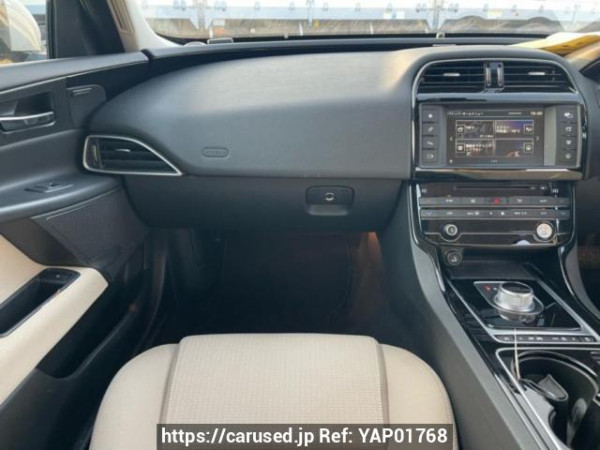 Used 2016 AT jaguar xe JA2GA Image[22]
