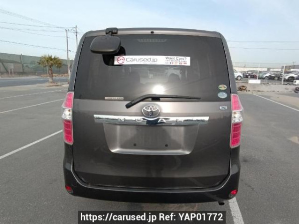 Used 2009 AT toyota noah ZRR70G Image[5]