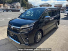 Toyota Voxy ZWR80W