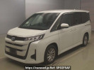 Toyota Noah ZWR90W