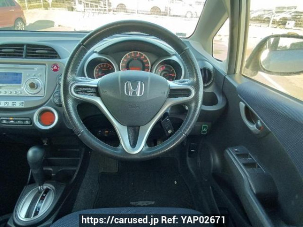 Used 2011 AT honda fit GE6 Image[18]