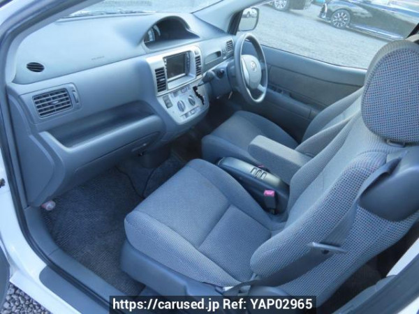 Used 2004 AT toyota raum NCZ20 Image[16]
