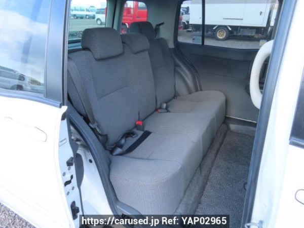 Used 2004 AT toyota raum NCZ20 Image[19]