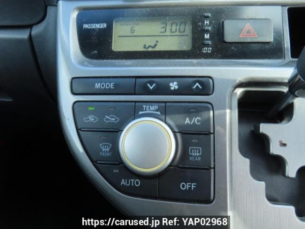Used 2005 AT toyota wish ZNE10G Image[30]