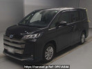 Toyota Noah ZWR95W