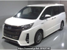 Toyota Noah ZWR80W