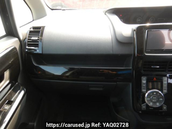 Used 2008 AT toyota noah ZRR70W Image[22]