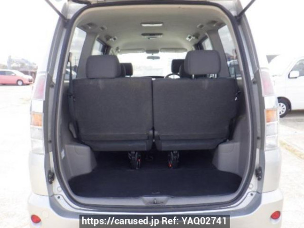 Used 2002 AT toyota noah AZR60G Image[8]