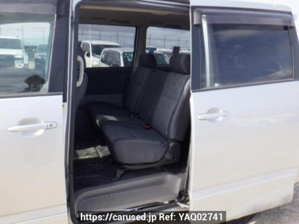 Used 2002 AT toyota noah AZR60G Image[14]
