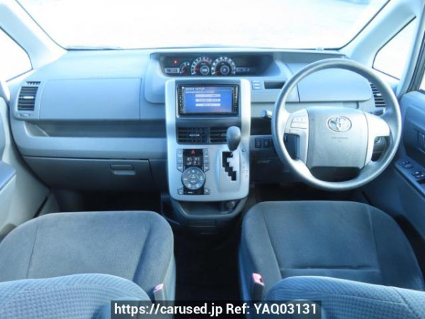 Used 2009 AT toyota noah ZRR70G Image[24]