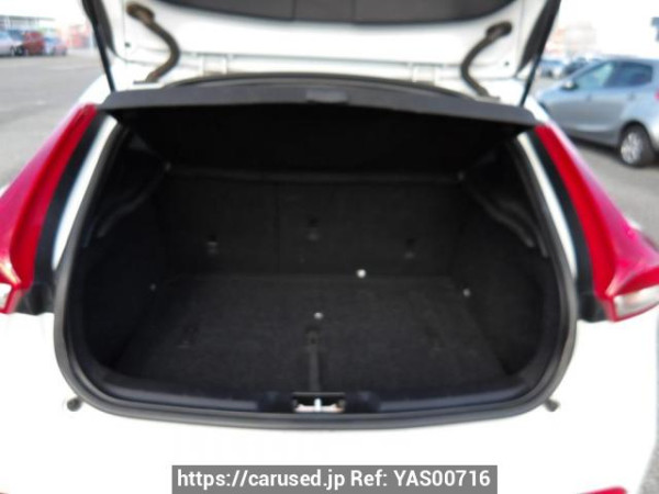 Used 2017 AT volvo v40 MD4204T Image[8]