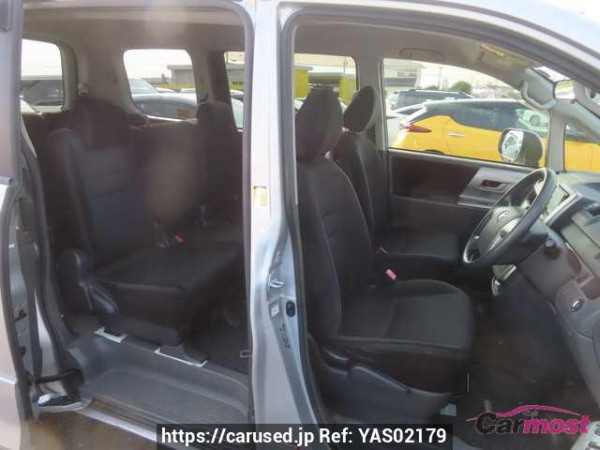 Used 2009 CVT toyota voxy ZRR70 Image[19]