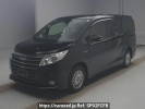 Toyota Noah ZWR80G