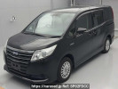 Toyota Noah ZWR80G