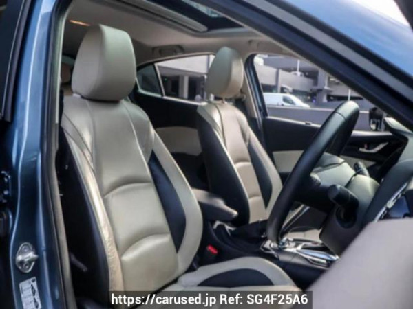 Used 2016 CVT mazda mazda3-fastback null Image[7]