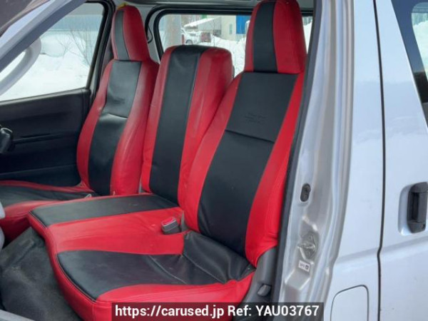 Used 2005 MT toyota hiace-van KDH205V Image[13]