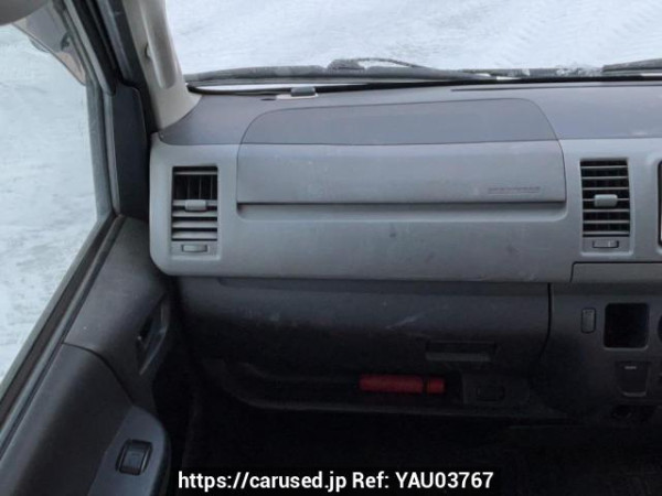 Used 2005 MT toyota hiace-van KDH205V Image[15]