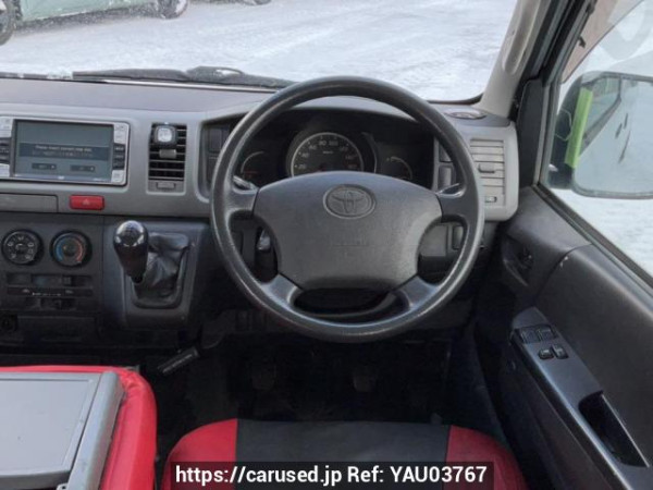 Used 2005 MT toyota hiace-van KDH205V Image[16]