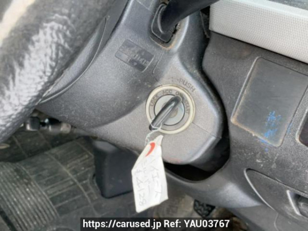 Used 2005 MT toyota hiace-van KDH205V Image[23]