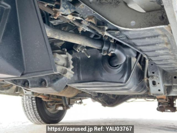 Used 2005 MT toyota hiace-van KDH205V Image[32]