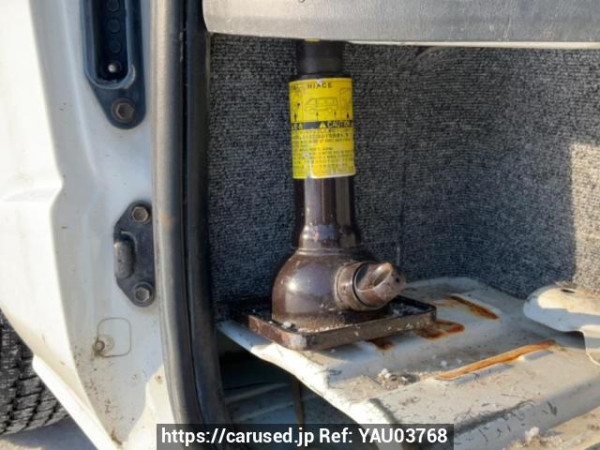 Used 2005 AT toyota hiace-van KDH205V Image[42]