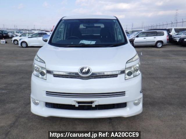 Buy Used 2009 Toyota Voxy ZRR70W (AA20CCE9) - Carused.jp