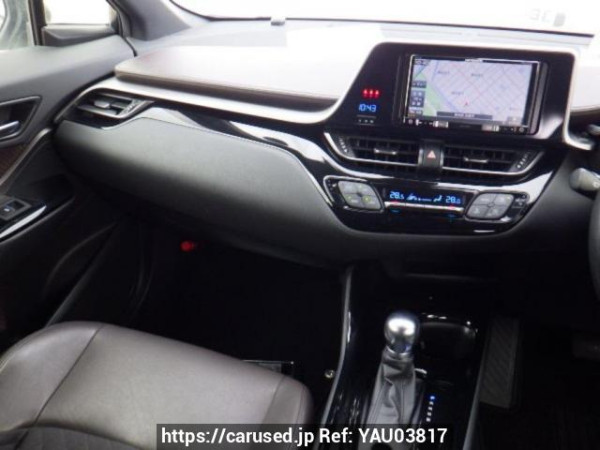 Used 2017 AT toyota c-hr ZYX10 Image[16]