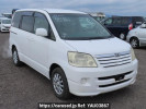 Toyota Noah AZR60G