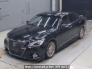 Toyota Crown GRS214