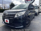 Toyota Noah DBA-ZRR80G