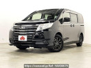 Toyota Noah DBA-ZRR80G