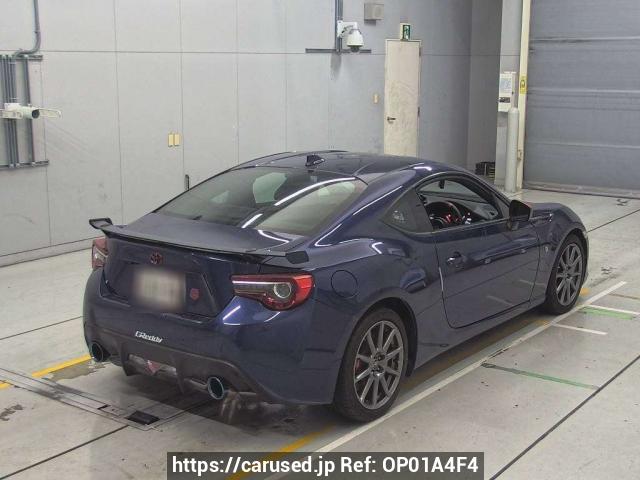 Buy Used 2017 Toyota 86 ZN6 (OP01A4F4) - Carused.jp