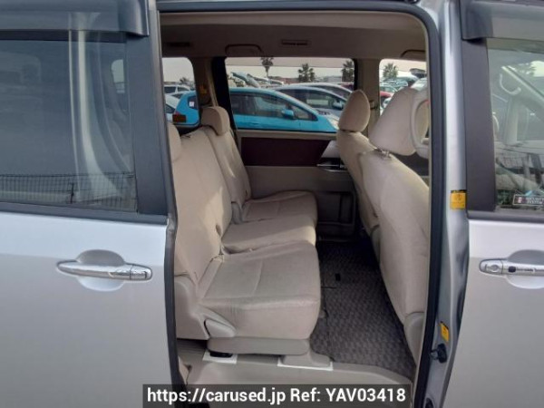 Used 2009 AT toyota noah ZRR70W Image[15]