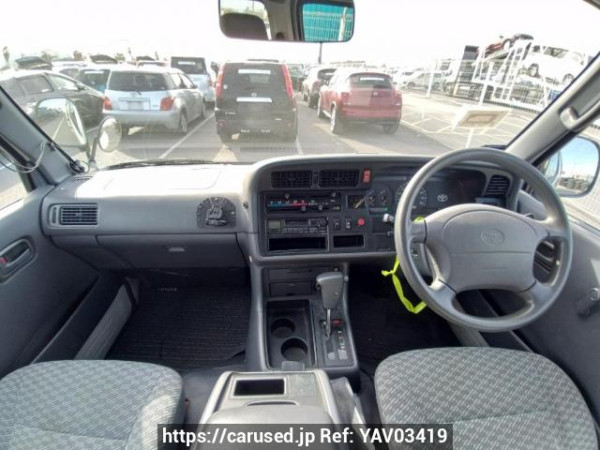 Used 1999 AT toyota hiace-wagon RZH111G Image[18]
