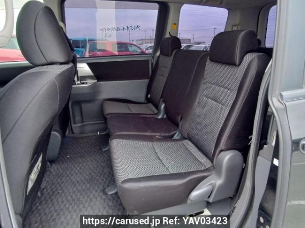 Used 2008 AT toyota noah ZRR70W Image[14]