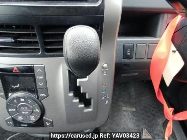 Used 2008 AT toyota noah ZRR70W Image[24]