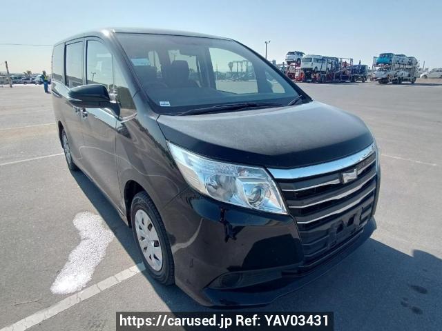 Buy Used 2015 Toyota Noah ZRR80G (YAV03431) - Carused.jp