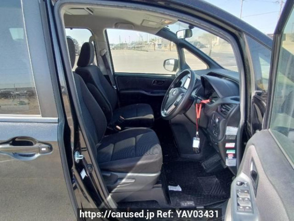 Used 2015 AT toyota noah ZRR80G Image[14]