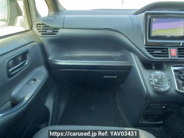 Used 2015 AT toyota noah ZRR80G Image[20]